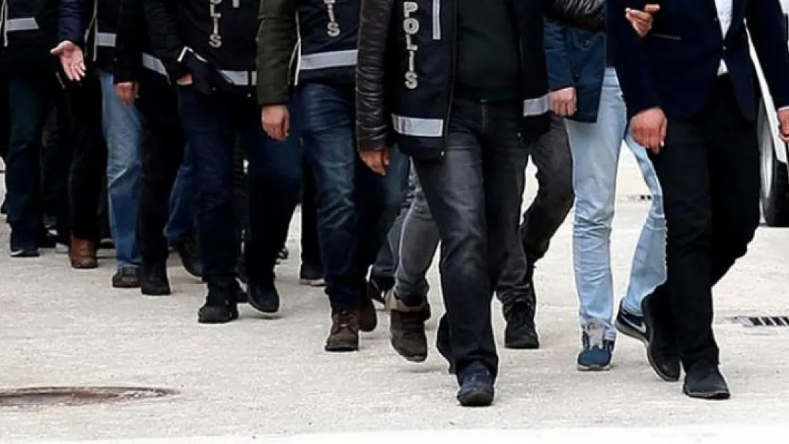 İzmir'den Son Dakika! 45 FETÖ şüphelisinden 15'i tutuklandı!
