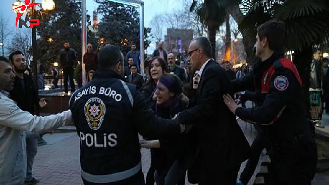 İzmit'te 8 Mart Yürüyüşünde 35 Kadın Gözaltına Alındı