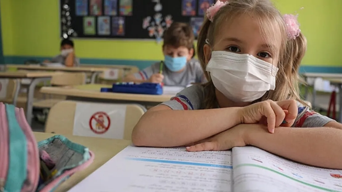 Kabine öncesinde okullarla ilgili 'Kesin bir bilgi vereyim' diyerek duyurdu!