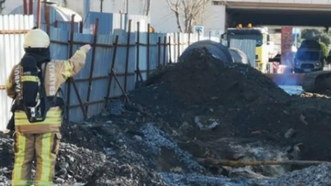 Kadıköy'de Doğalgaz Borusu Patladı! Korku Dolu Anlar