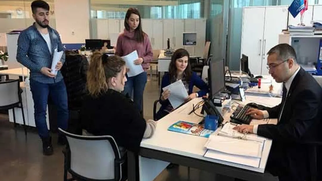 Kadroya Geçen Taşeronlara Verilecek Olan 52 Günlük İkramiye 10 Güne Düşürüldü