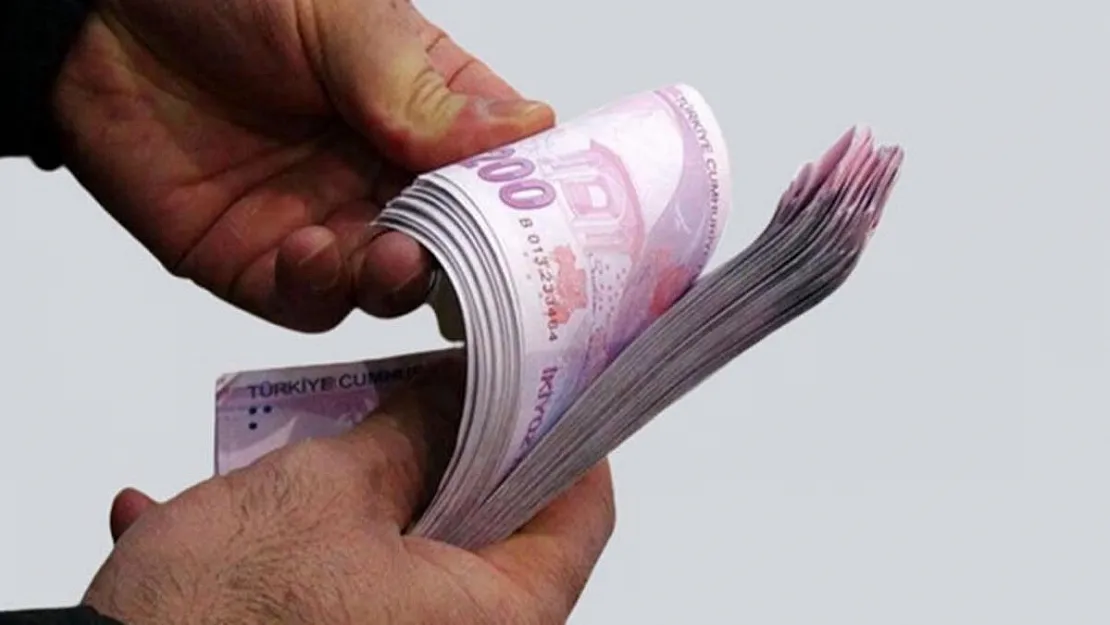 Kamu bankaları emekliyi sevindirecek! Cumhurbaşkanı imzaladı: 12 bin TL ödenecek