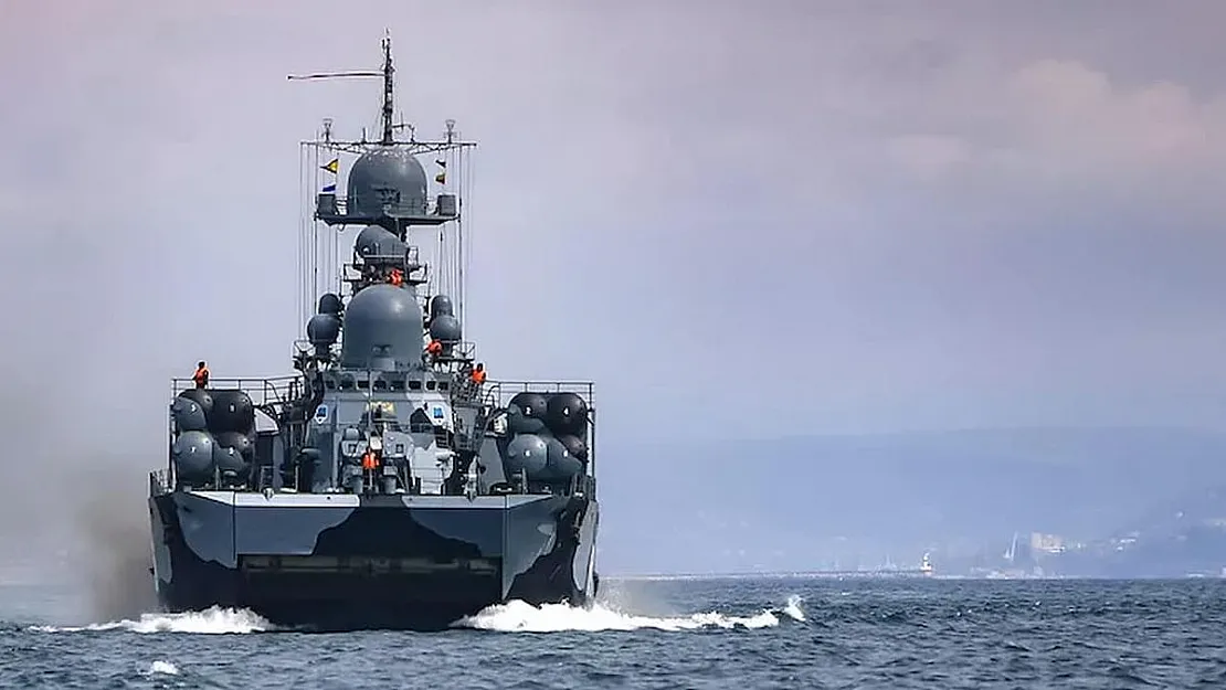 Karadeniz'de Rusya-Türkiye Gerilimi: Türk Gemisine Ateş Açıldı