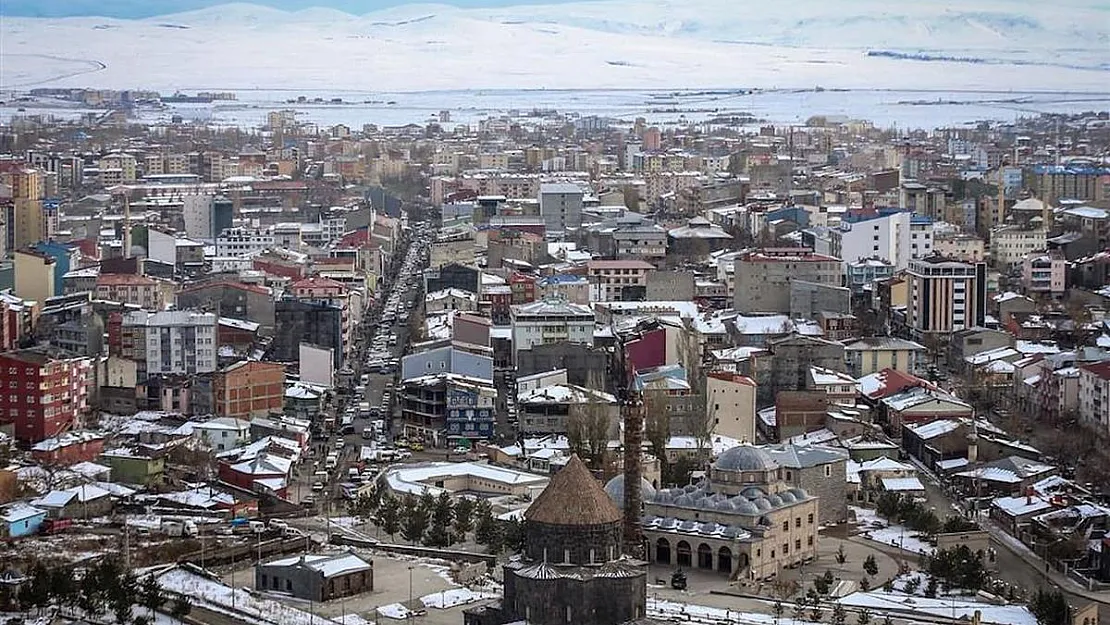 Kars Milletvekili İnan Akgün Alp: 'Biz Erzurum'un ilçesi değiliz'