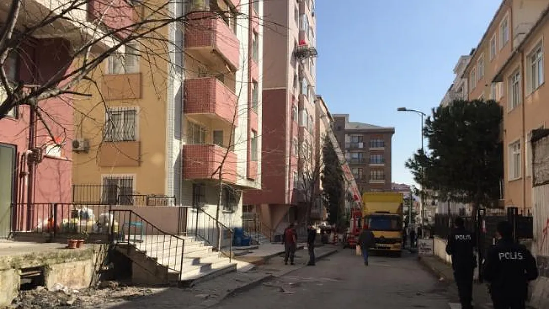 Kartal'daki riskli binalardan taşınmalar sürüyor
