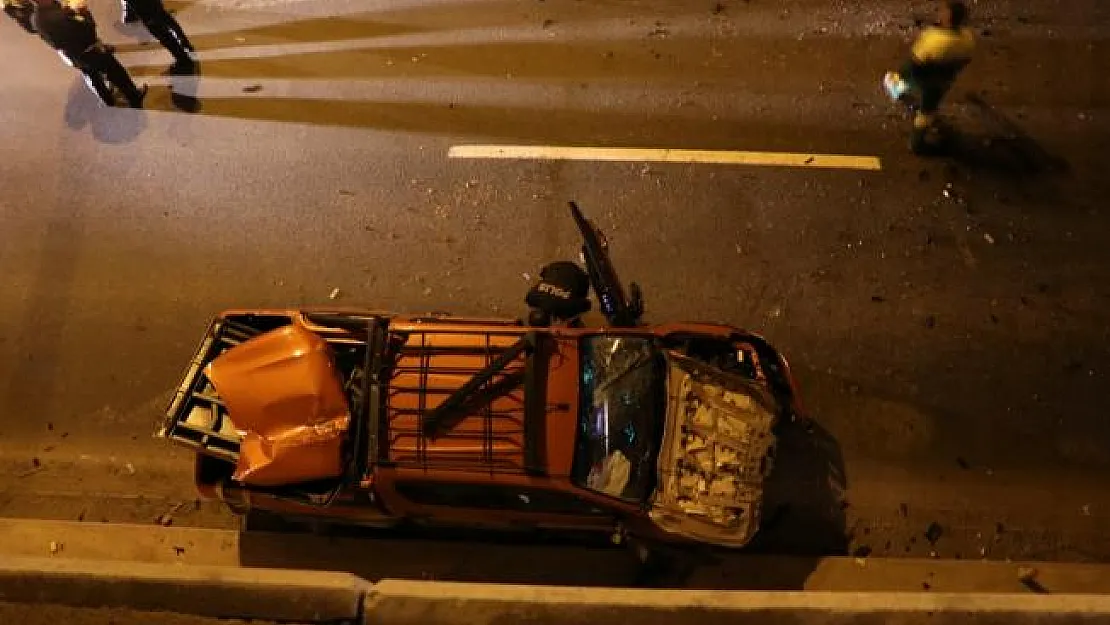 Kastamonu'da kamyonet köprüden düştü: 4 yaralı