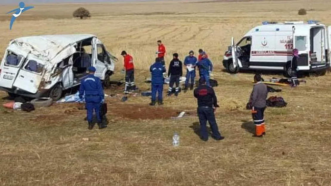 Kayseri'de Feci Kaza! 2 Ölü ve Çok Sayıda Yaralı Var
