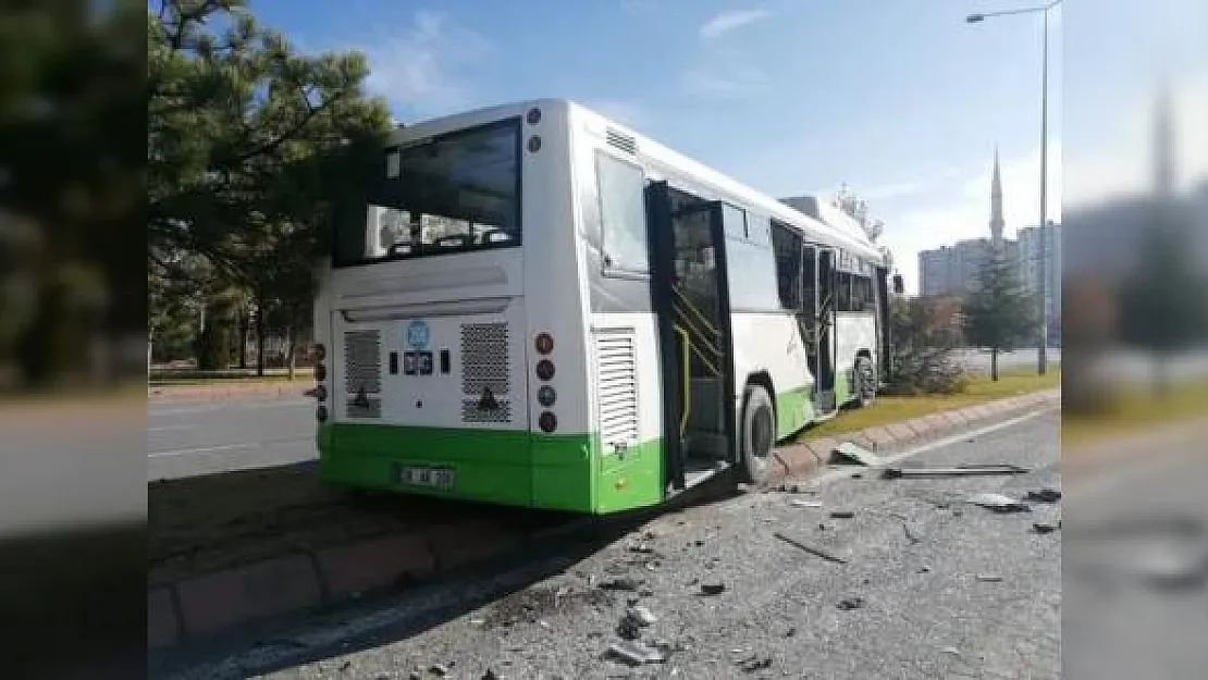 Kayseri'de Halk Otobüsü İle Beton Mikseri Çarpıştı ! Çok Sayıda Yaralı Var