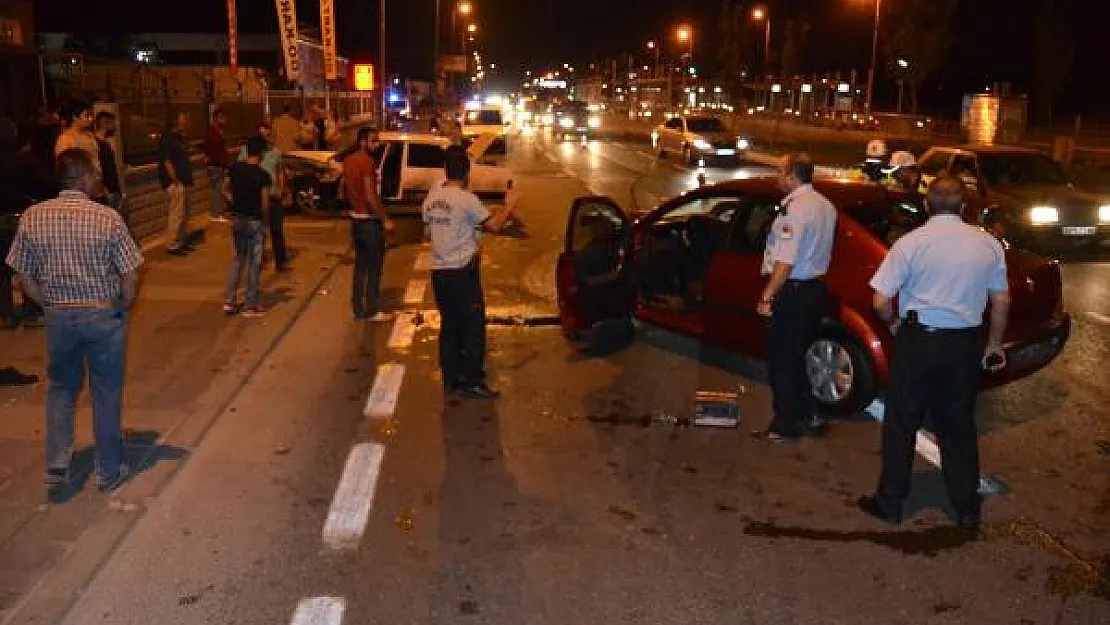Kayseri'de Kaza: 1'i Ağır 4 Yaralı