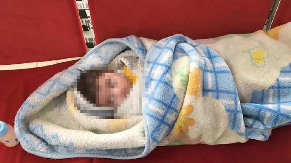 Kayseri'de Şok Olay- Battaniyeye Sarılı 5 Aylık Erkek Bebeği Bırakarak Kaçtı