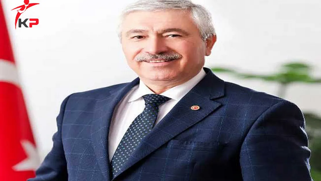 KHK İle Ege Üniversitesi Eski Rektörü Meslekten Men Edildi