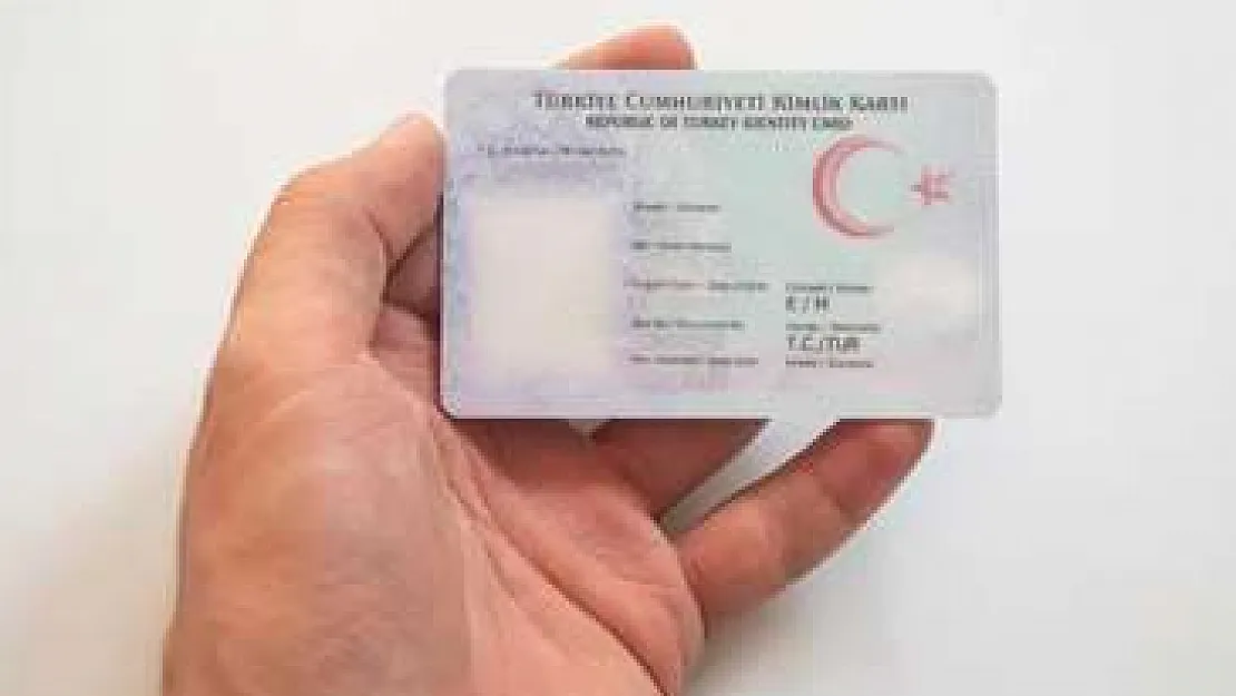 Kimliğini yenilemeyen herkese kötü haber: 2023 yılından itibaren yeni karar geçerli olacak! İşlem yapılmayacak
