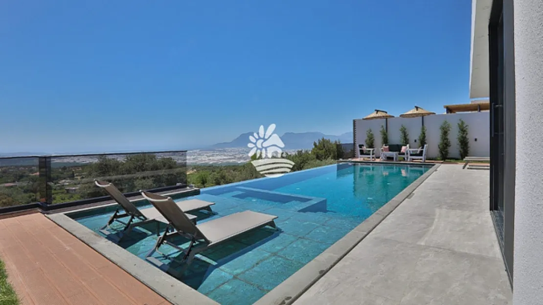 Kiralık Villada Balayını Geçirerek Huzur Verici ve Lüks Tatil Keyfi