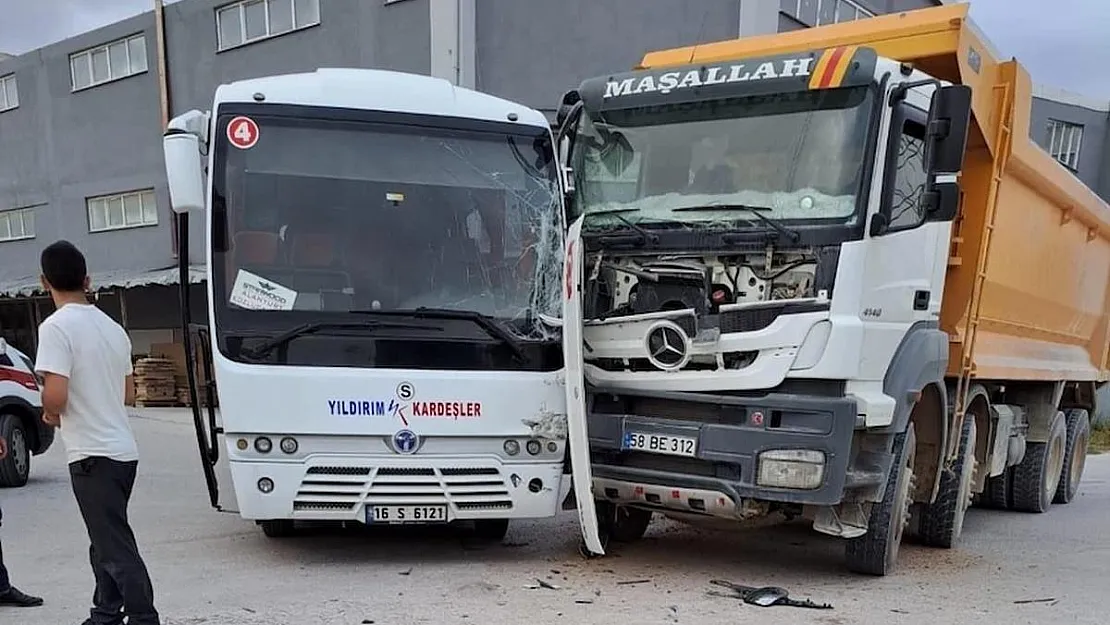 Kırklareli'nde Korkutan Trafik Kazası: 10 Yaralı