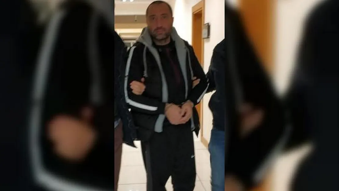 Kırmızı bültenle aranan zanlı iade edildi