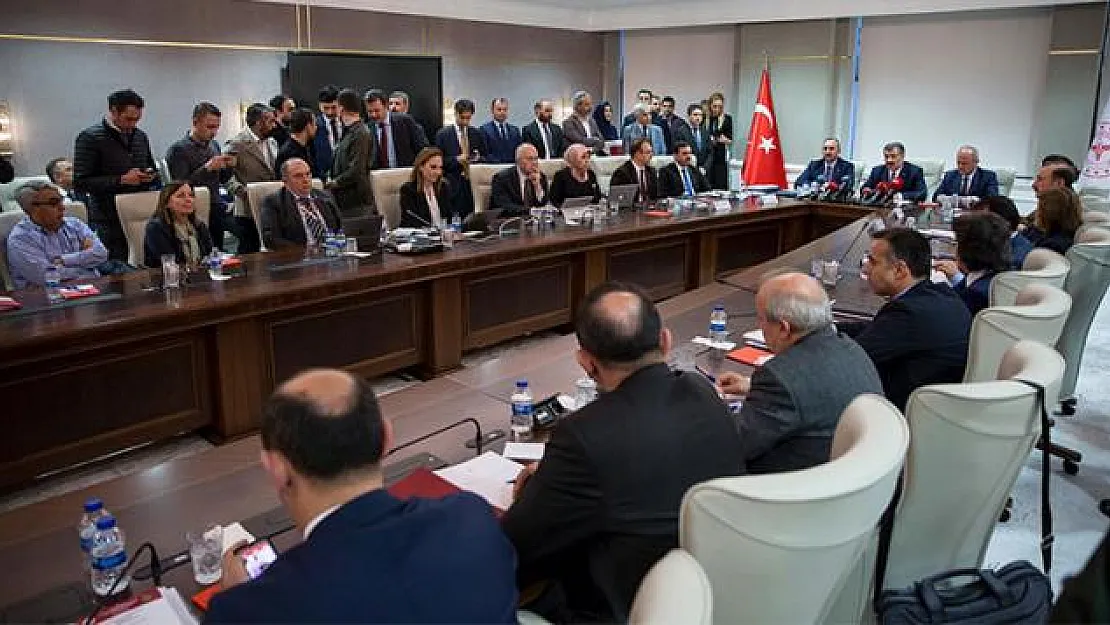 Kırmızı renkli iller için yeni kararlar gündemde! Bilim Kurulu toplandı!