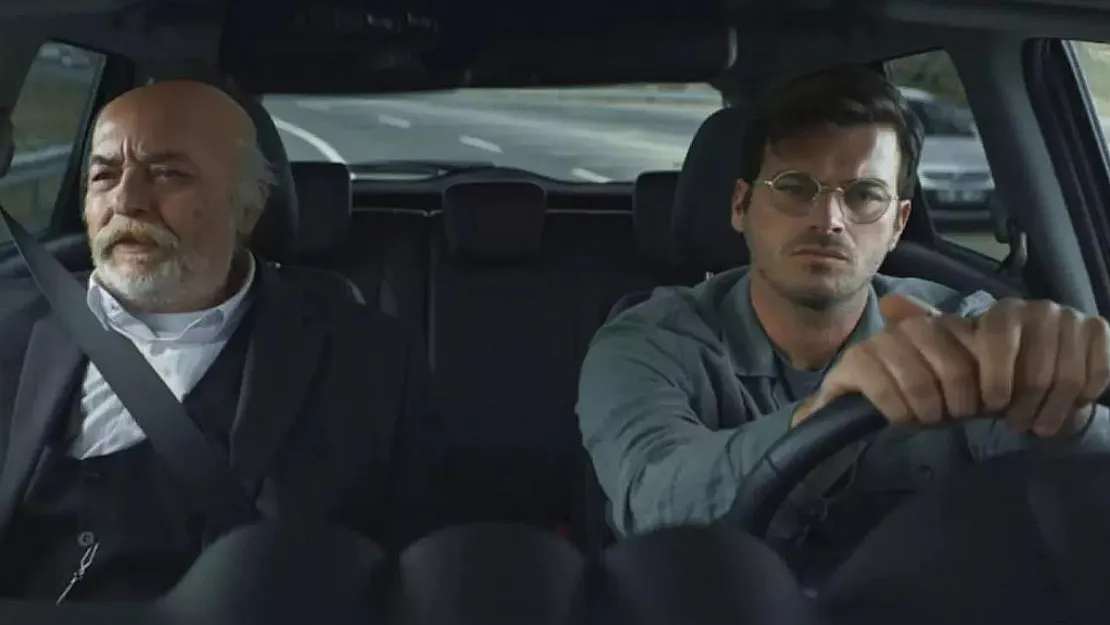 Kıvanç Tatlıtuğ'un yeni filmi fragmanı ile kendisini gösterdi: Aşıklar Bayramı, eylül ayında vizyondaki yerini almaya hazırlanıyor!