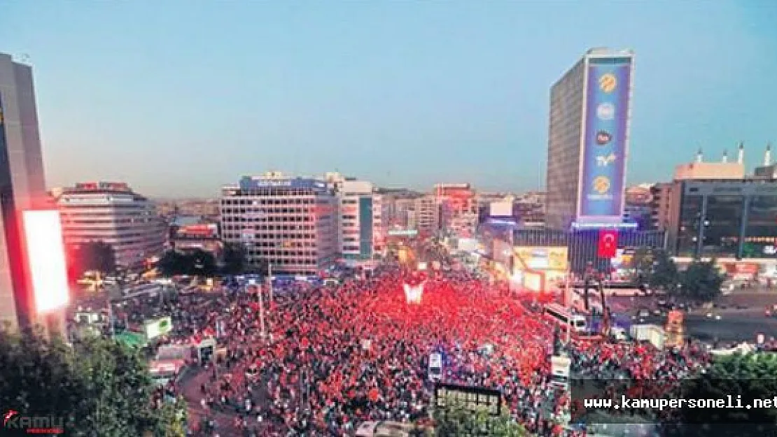 Kızılay Meydanında Demokrasi Nöbeti Devam Ediyor