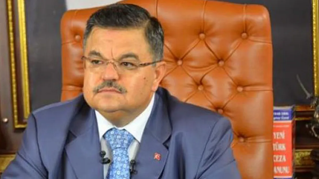 Kızının Torpille Atandığı İddia Edilmişti! Belediye Başkanından Açıklama Geldi