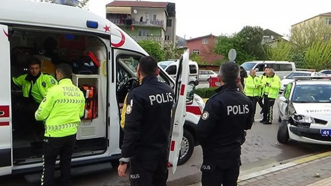 Kocaeli Derince'de Korkunç Trafik Kazası! Yaralı Polis Var