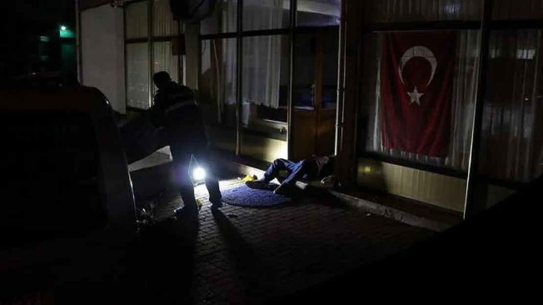 Kocaeli Derince'de pompalı tüfekle saldırıya uğrayan 2 kardeş hayatını kaybetti