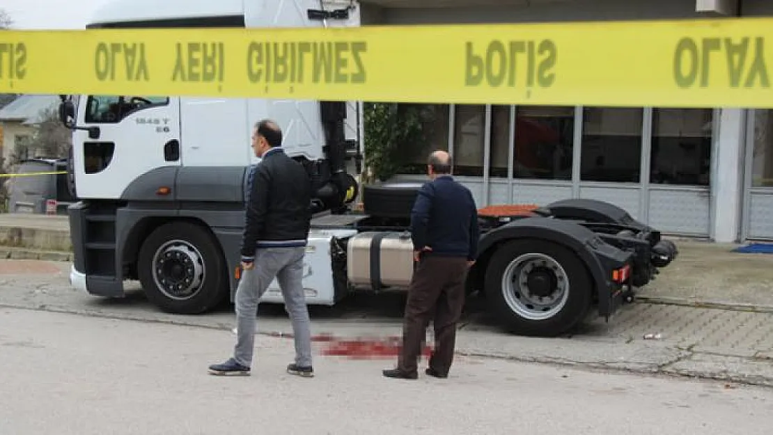 Kocaeli Gölcük'te Nakliye şirket müdürü, silahlı saldırıda hayatını kaybetti