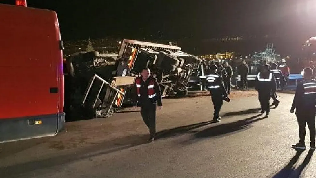 Kocaeli'nin Körfez ilçesinde feci kaza! 2 ölü, 8 yaralı
