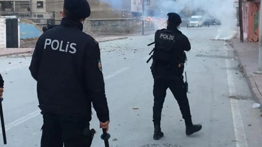 Konya'da Ortalık Savaş Alanına Döndü! 200 Polis Sevk Edildi