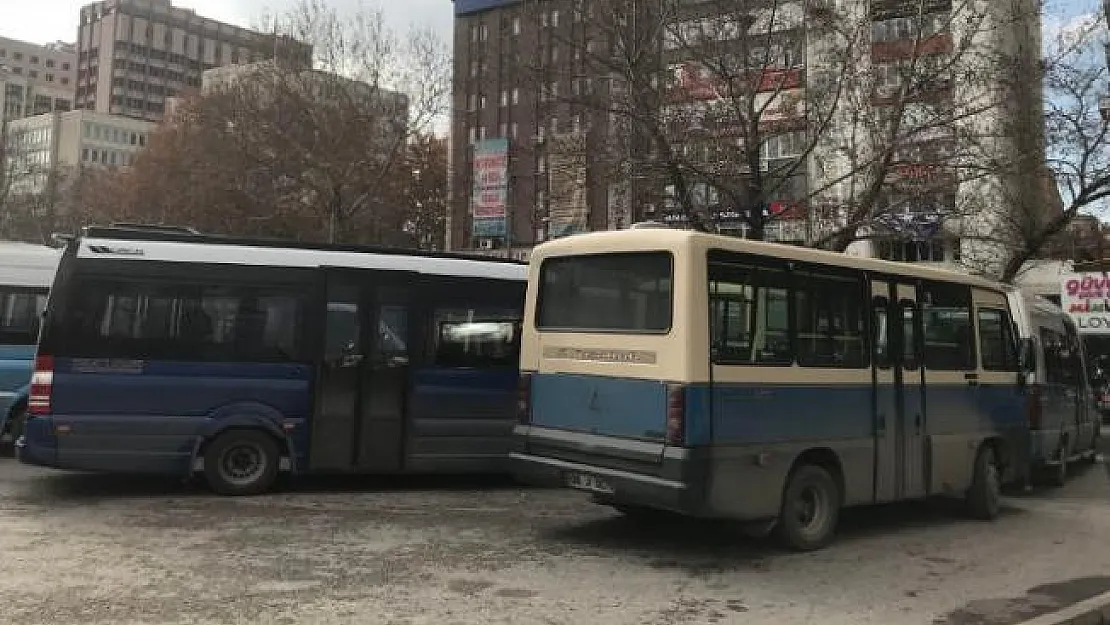 Korkunç İddia: Engelli Çocuğu Yüzünden Dolmuştan İndirildi