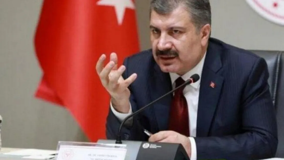 Korona virüsü su damlacıkları ile bulaşır mı? Bakan Koca havuz ve plaja gidenleri uyardı!