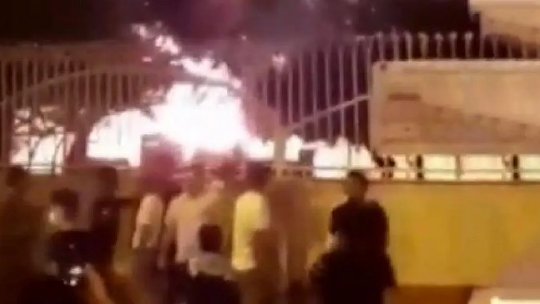 Koronavirüs hastalarını diri diri yakmak istediler!