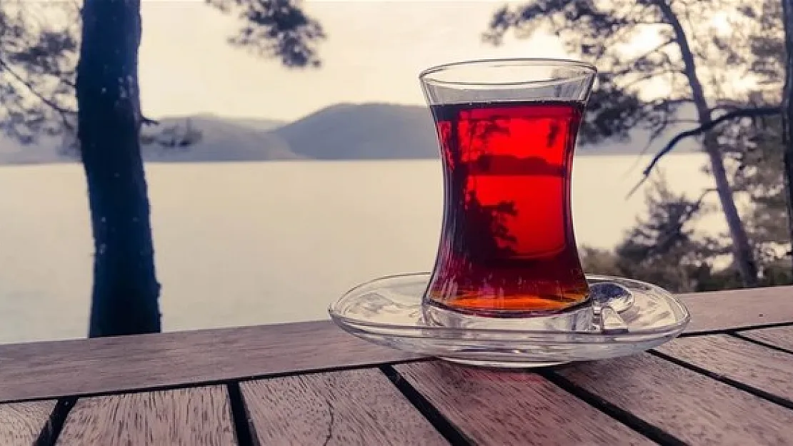 Koronavirüse karşı siyah çay önerisi geldi!