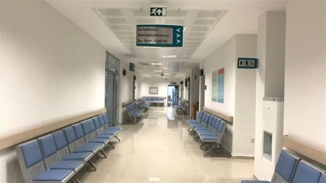 Kovid şüphesiyle hastaneye başvuran aşısız gençlerin sayısı giderek artıyor