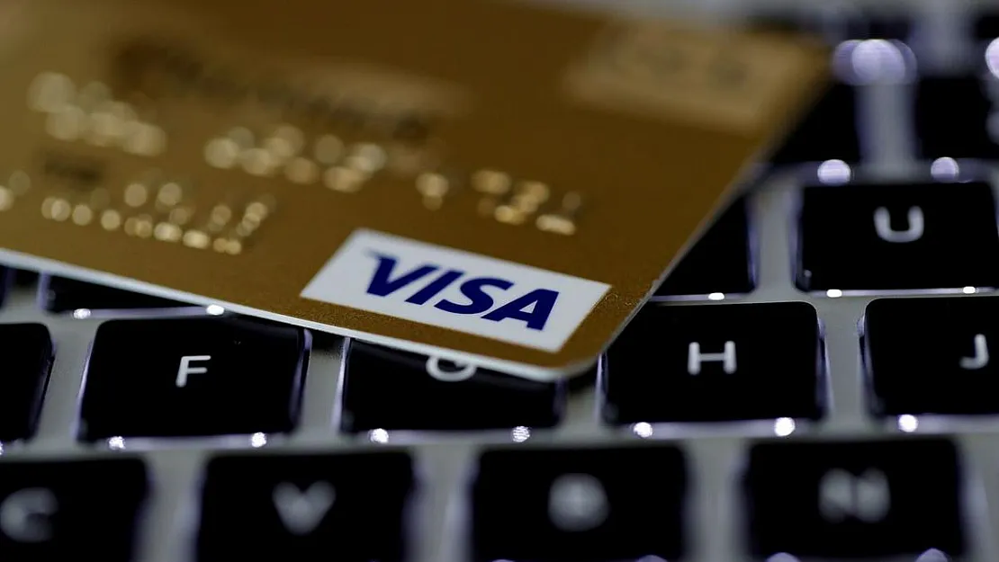 Kripto paranın ilk Visa kartı basıldı! 30 ülkede kripto kart alışverişte artık kullanılabilecek! Kart başvurusu nasıl yapılır?