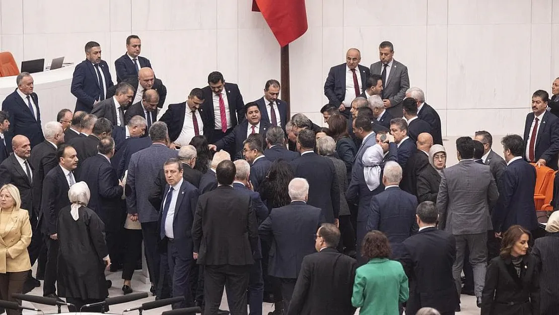 Kritik Saatler: Saadet Partisi Milletvekili Hasan Bitmez'in Sağlık Durumu Alarm Veriyor