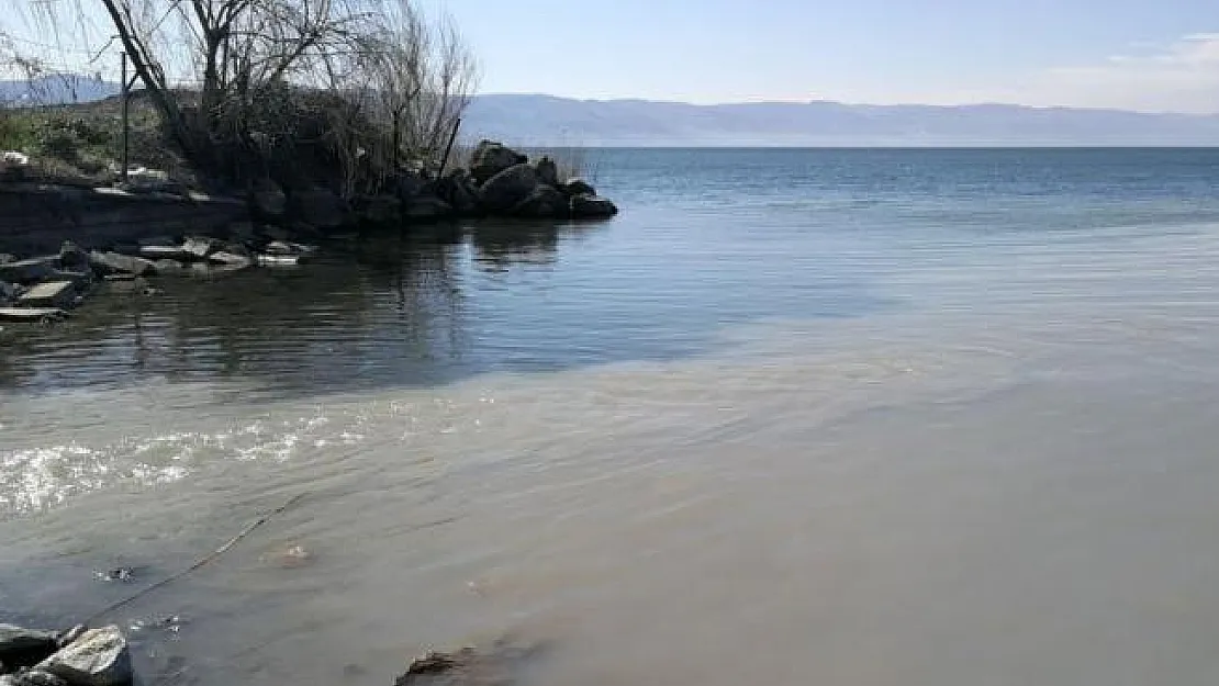Lağım suları İznik Gölü'ne aktı!