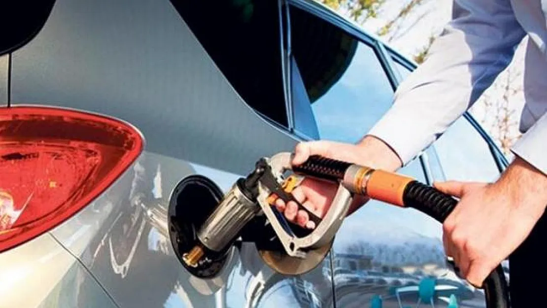 LPG'li araç kullanıcılarına kötü haber! Bu geceden itibaren otogaz fiyatlarına zam bekleniyor!