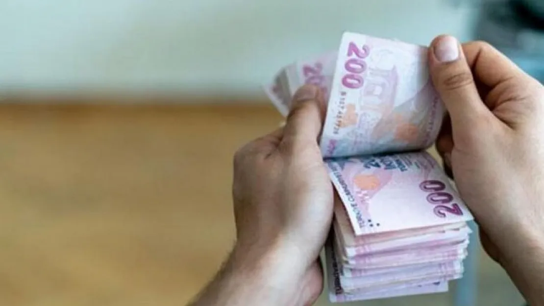 Maaş alan emeklinin hesabına ekstra 3.750 TL yatırıldı! Tüm emekliler parasını ATM'den alabilir