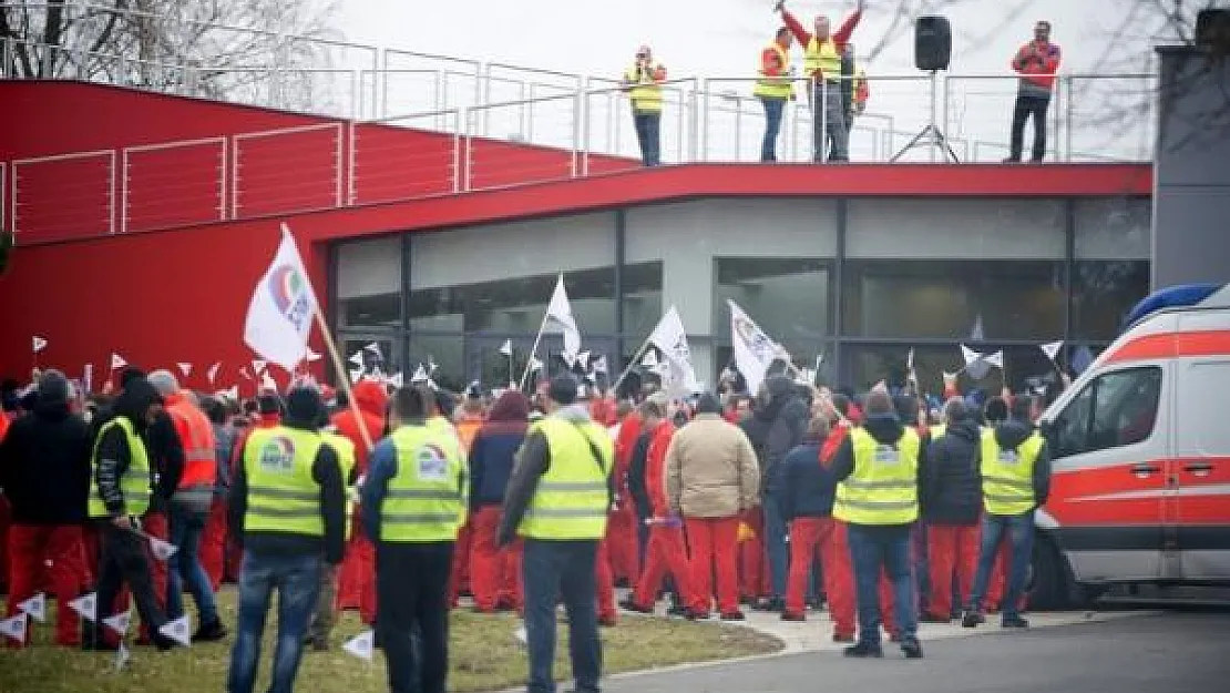 Macaristan Audi İşçilerinden Uyarı Grevi