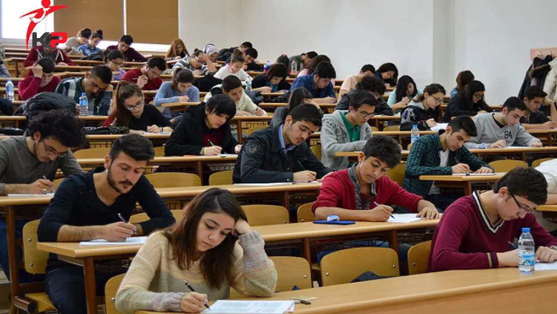 Mahkemeden Önemli Karar! Saatle ÖSYM Sınavlarına Girmek İptal Gerekçesi Olmamalı