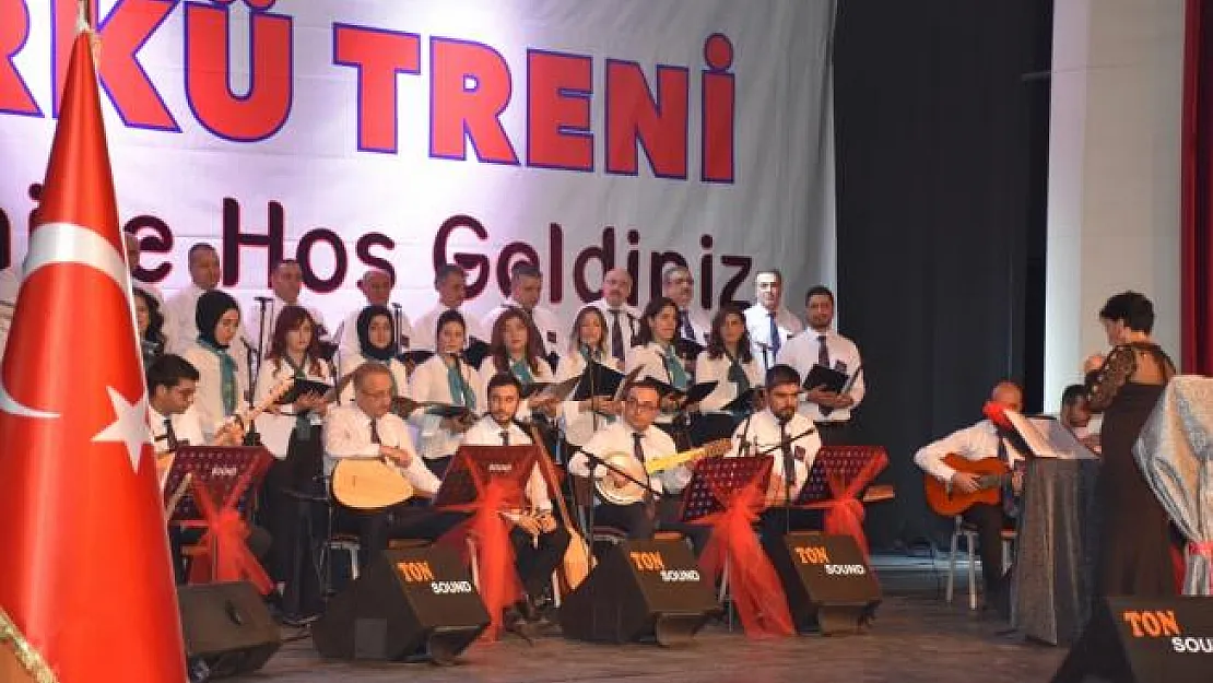 Malatya'da demir yolu çalışanlarından konser