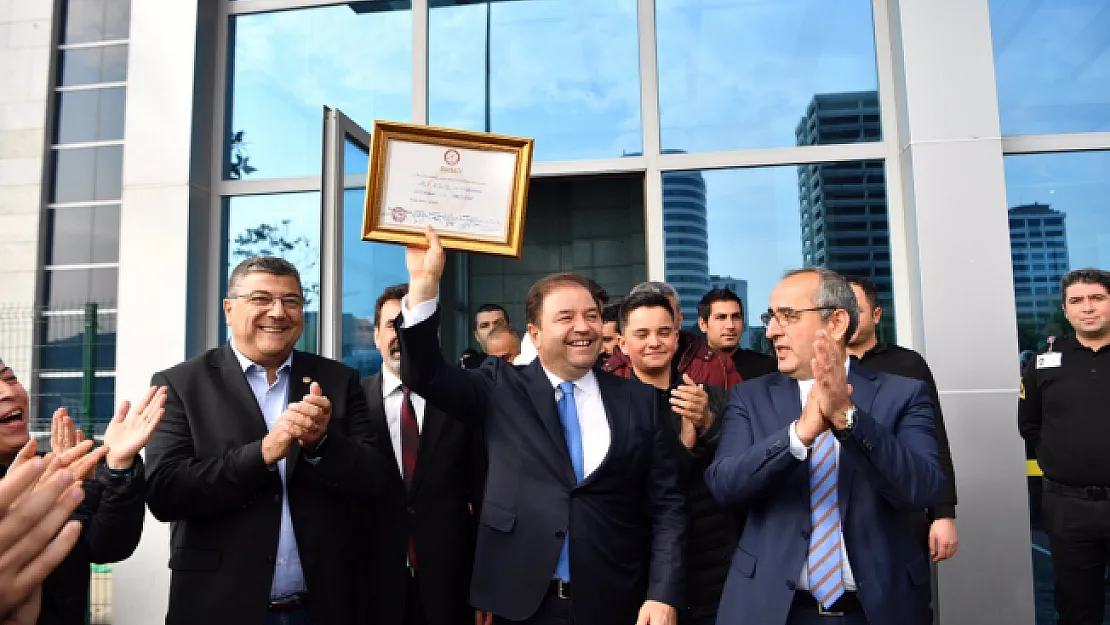 Maltepe Belediye Başkanı Ali Kılıç Mazbatasını Aldı!