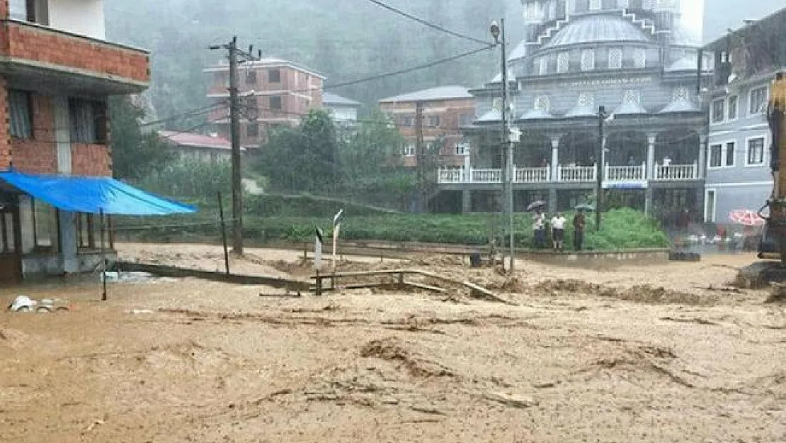 Manisa Akhisar'da aşırı yağışlar sele neden oldu! 1 kişi hayatını kaybetti