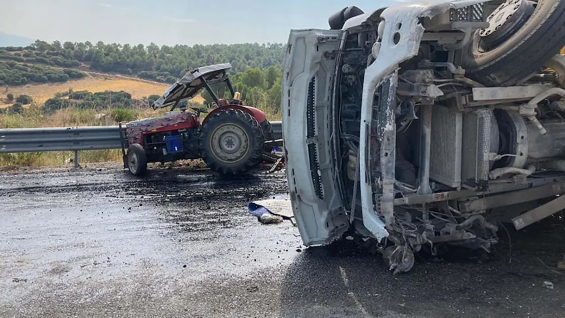 Manisa'da Kamyonun Traktöre Çarptığı Kaza: 1 Ölü, 4 Yaralı