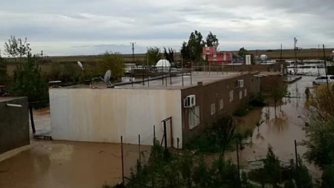 Mardin Kızıltepe'de sel, maddi hasara yol açtı