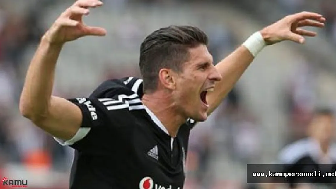Mario Gomez Yeni Sezonda Fiorentina'da Forma Giyecek