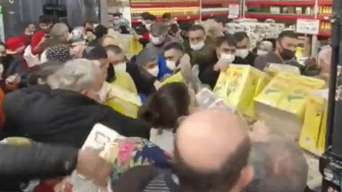 Marketlerde Yağ İzdihamı! Bu Görüntüler Tarihe Geçecek!