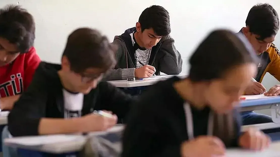 MEB, 6. ve 9. sınıflar için ortak yazılı sınav uygulamasını hayata geçiriyor