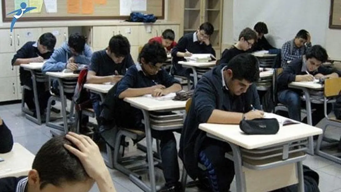 MEB Liselerde Yaş Düzenlemesi Yaptı ! Üst Yaş Sınırı Geldi