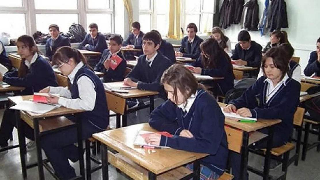 MEB Öğrencilere Burslarını Ödeyemedi!